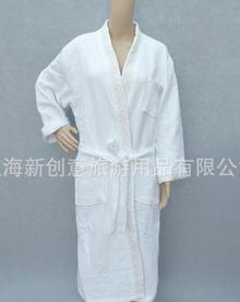 毛巾料绣边浴袍